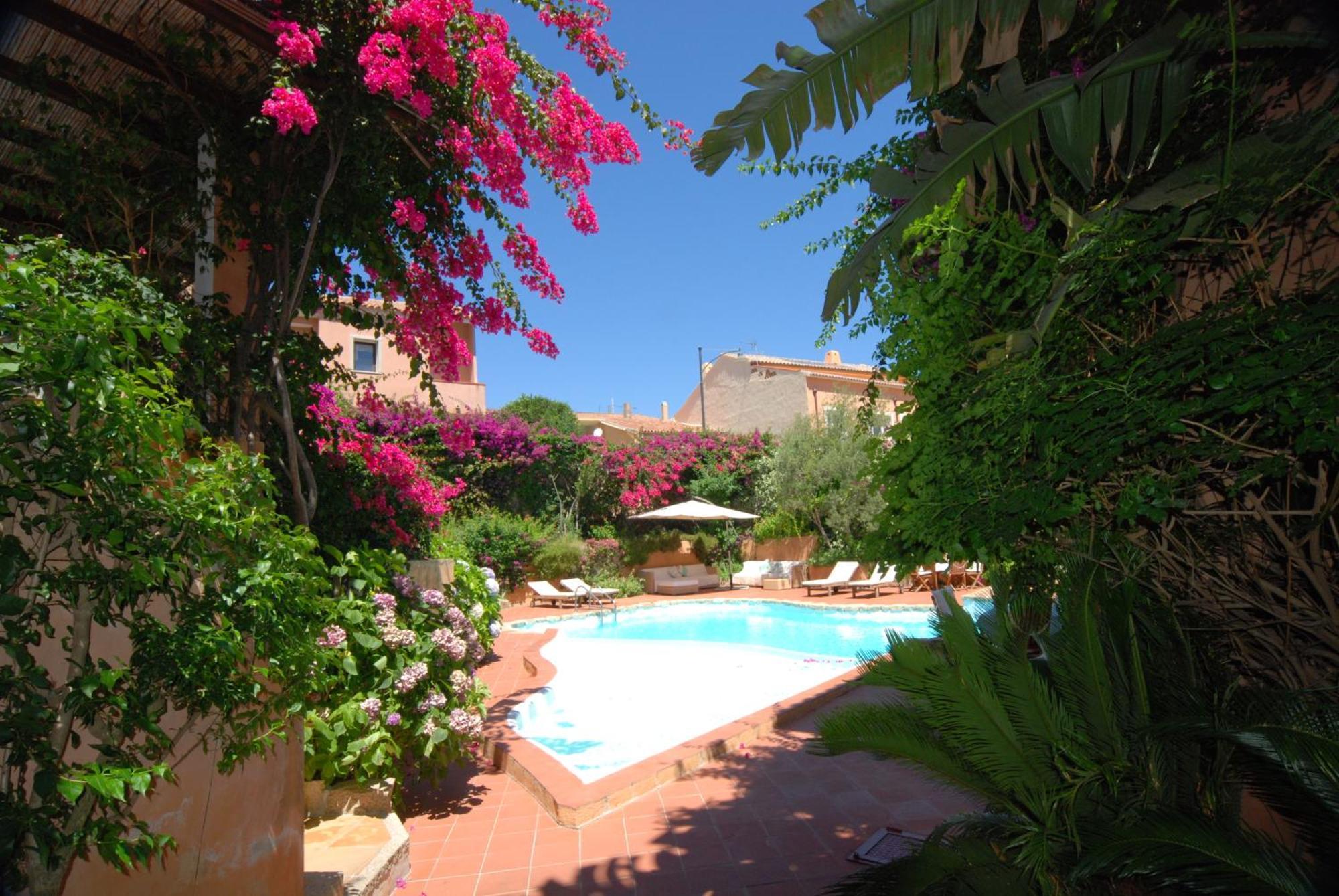 Boutique Hotel Sant'Andrea & Relais San Pantaleo Dış mekan fotoğraf