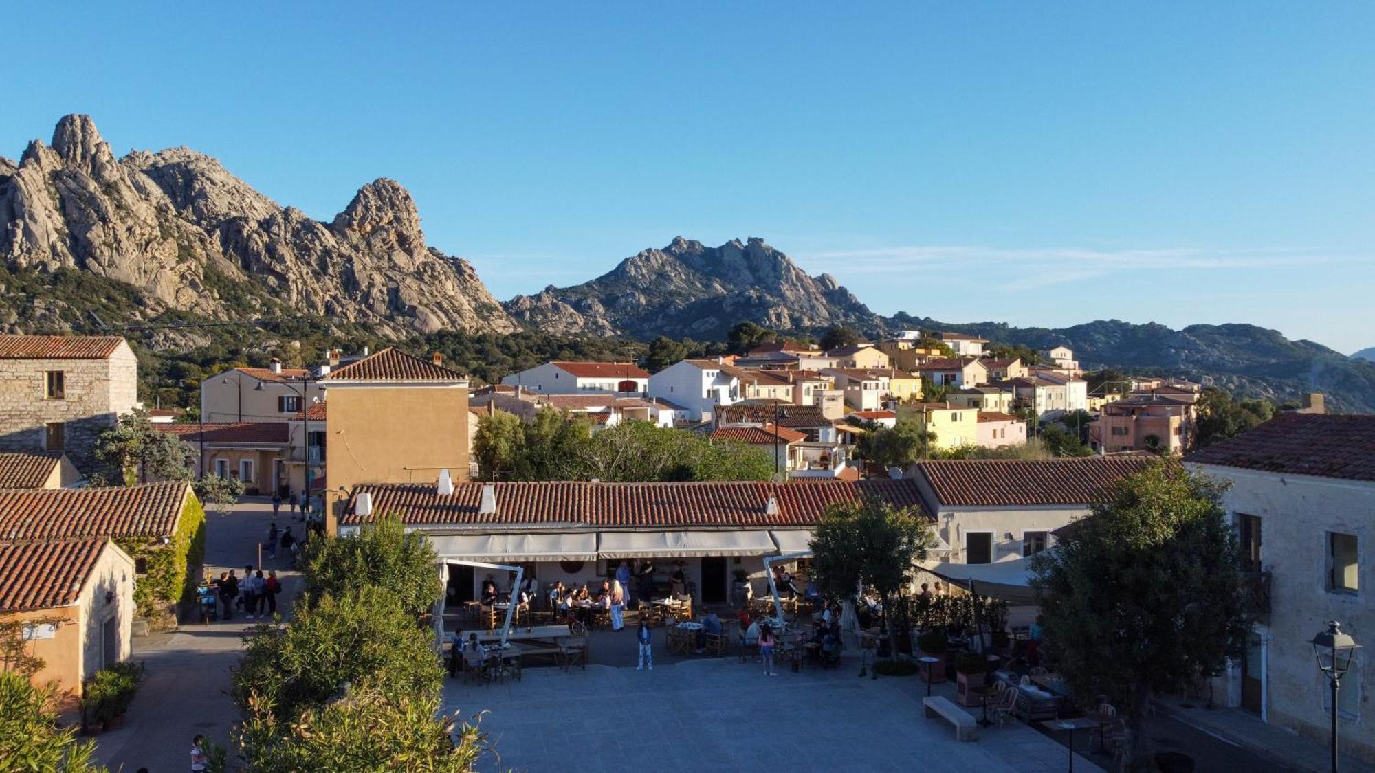 Boutique Hotel Sant'Andrea & Relais San Pantaleo Dış mekan fotoğraf